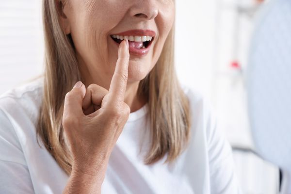 Implant Crowns Vs Traditional Crowns: What Patients Should Understand
